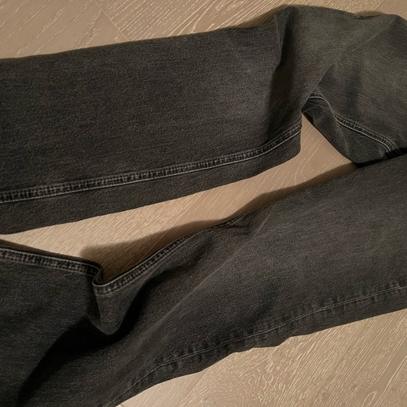 Women’s Zara Straight Leg Black Jean - Picture 4 of 4